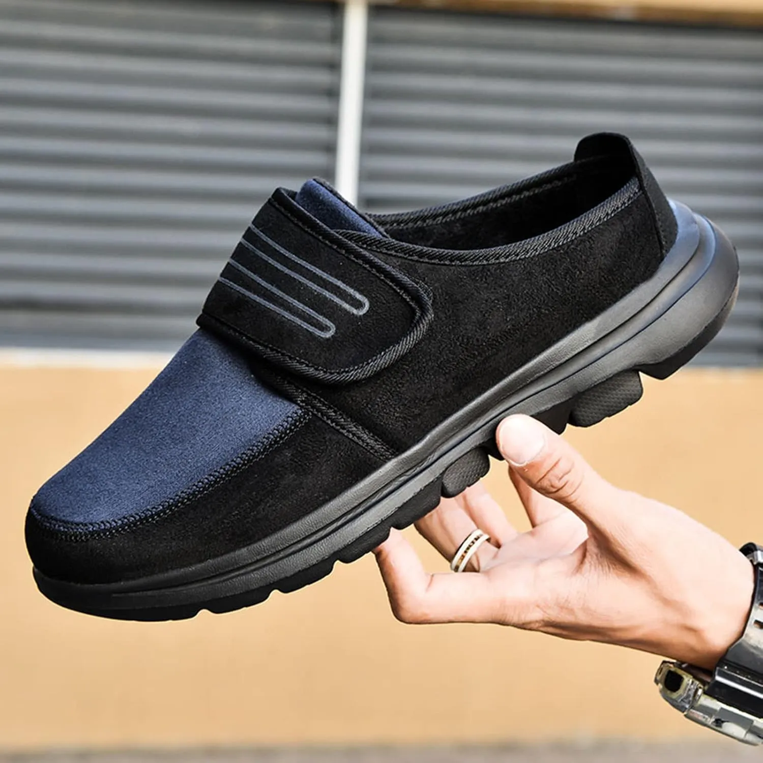 2022 New Couple Men's Autumn and Winter Walking Lightweight Soft Sole Non Slip Cover Heel Mens Casual Slip on Shoes Wide Men'