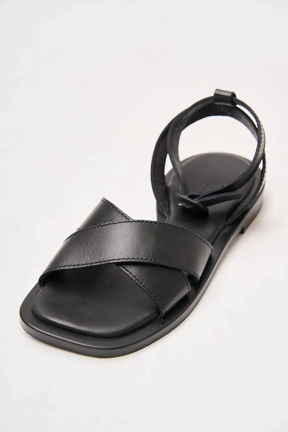 Acrolith Black