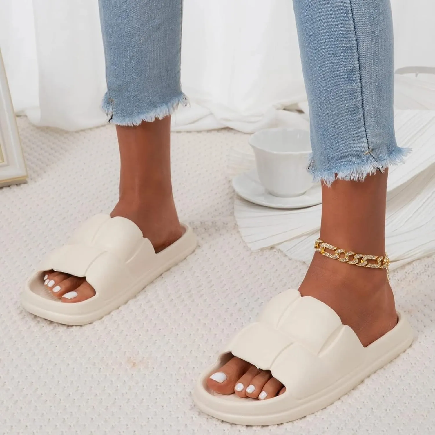 Bathroom Slippers Men Womens Slides Slides for Men for Women Quick Drying Drainage Hole Ultra Comfort Slippers