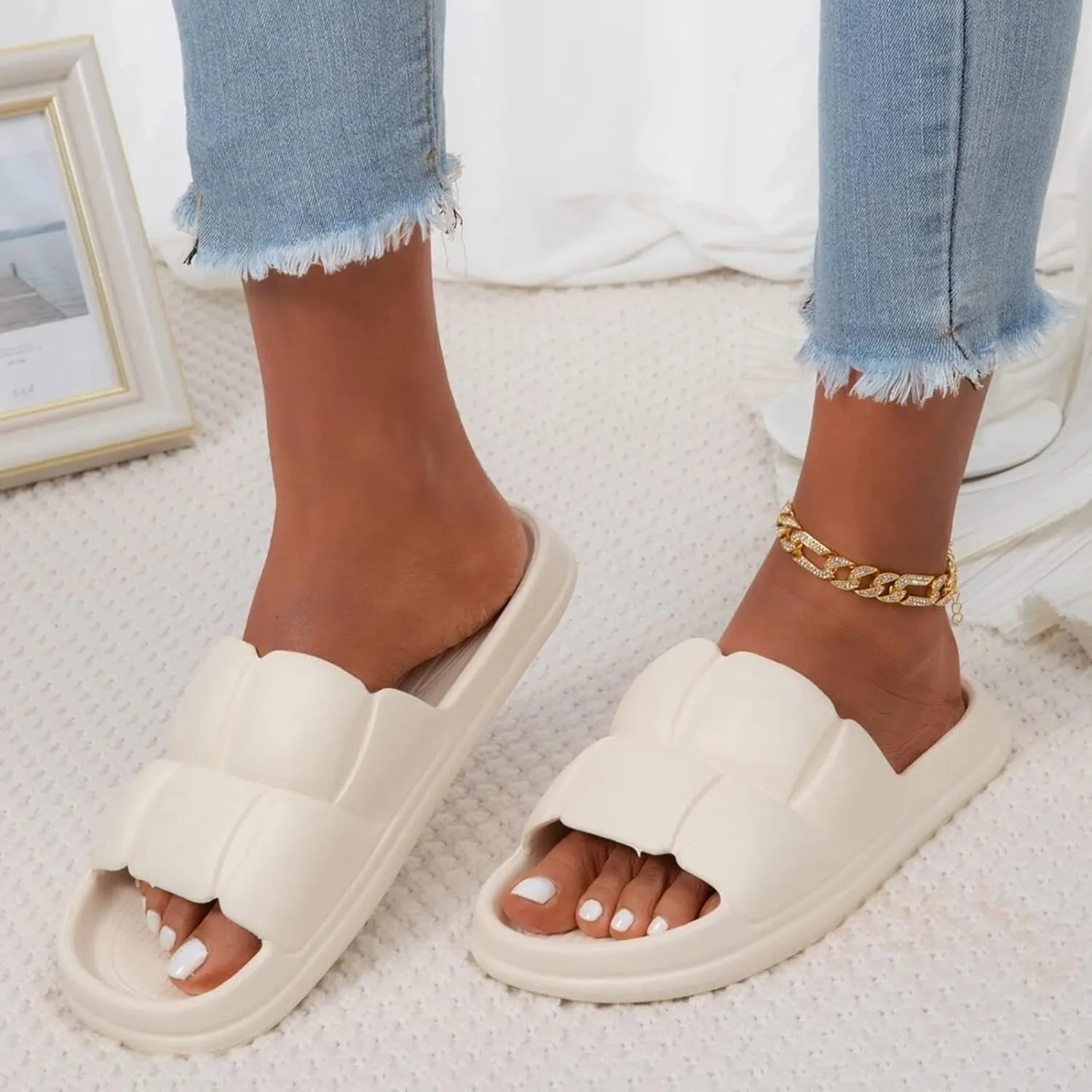 Bathroom Slippers Men Womens Slides Slides for Men for Women Quick Drying Drainage Hole Ultra Comfort Slippers