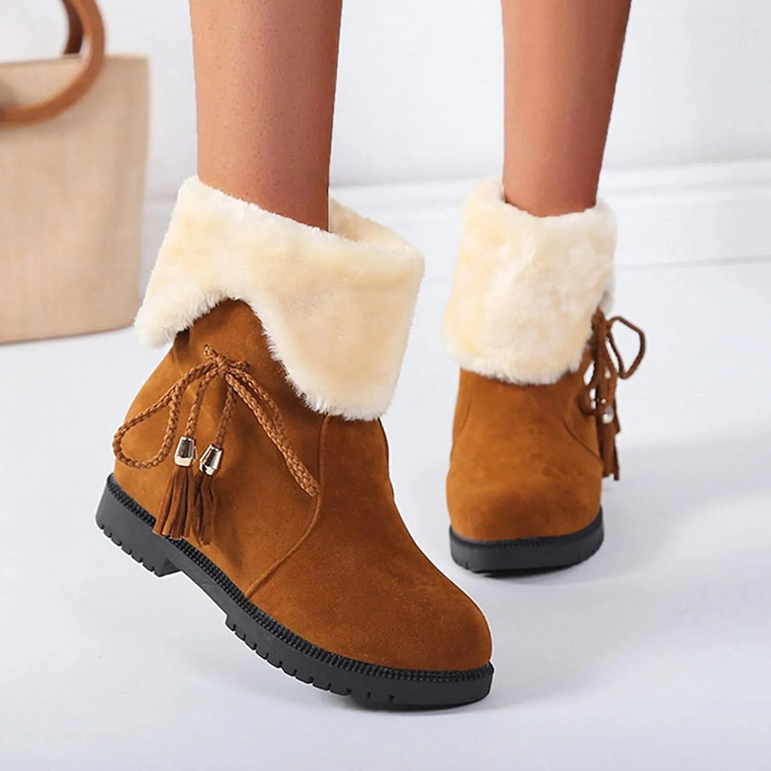 Bcshiye Women's Snow Boot Suede Warm Fur Lined Anti-Slip Boot Chunky Low Heel Round Toe Winter Snow Ankle Booties