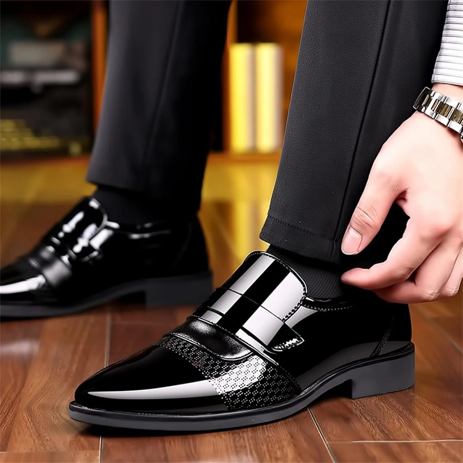 Black Oxfords Shoes for Men Casual Fashion Summer and Autumn Men Leather Shoes Low Heeled Pointed Toe Slip On Business Simple Solid Color Cap Toe Oxfords