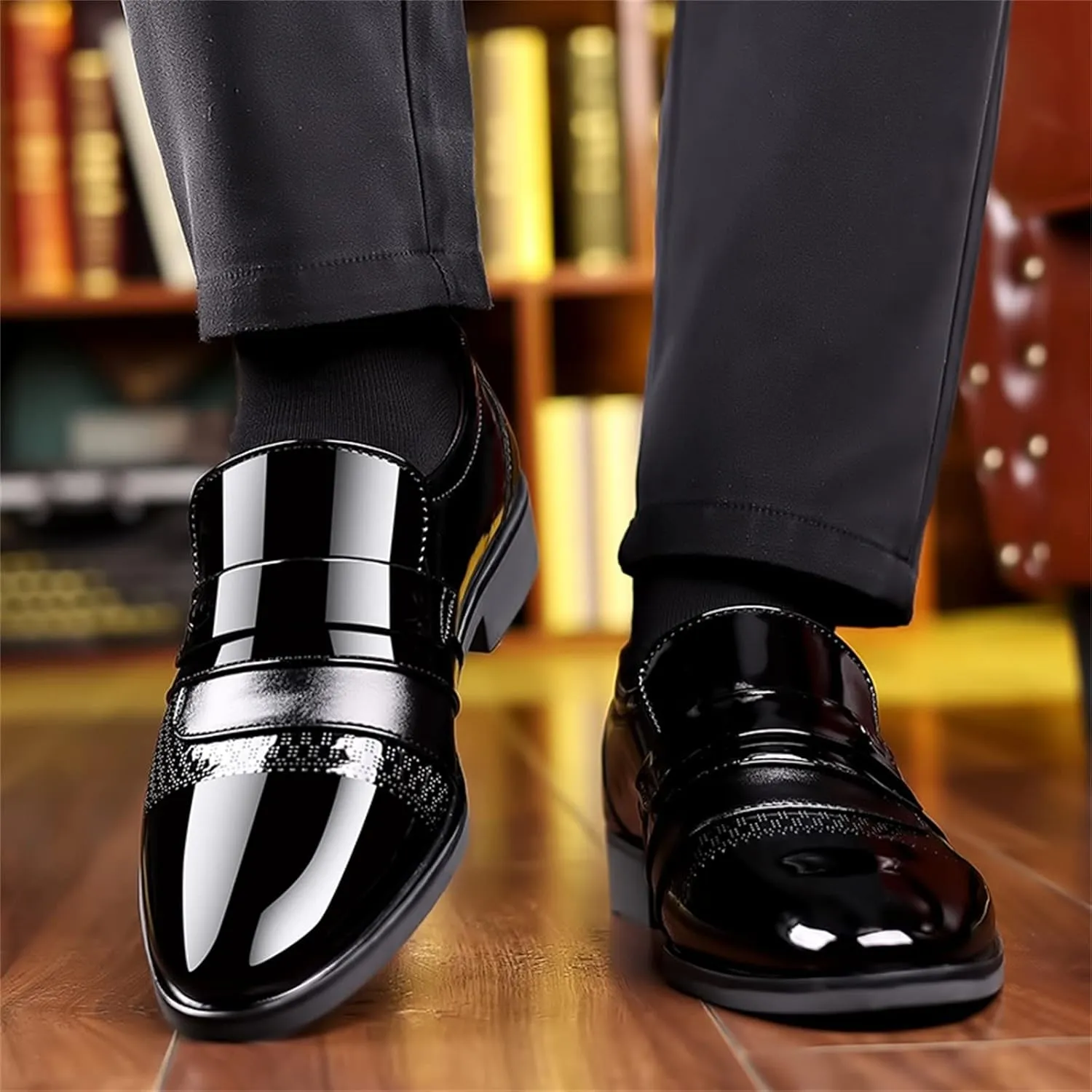 Black Oxfords Shoes for Men Casual Fashion Summer and Autumn Men Leather Shoes Low Heeled Pointed Toe Slip On Business Simple Solid Color Cap Toe Oxfords