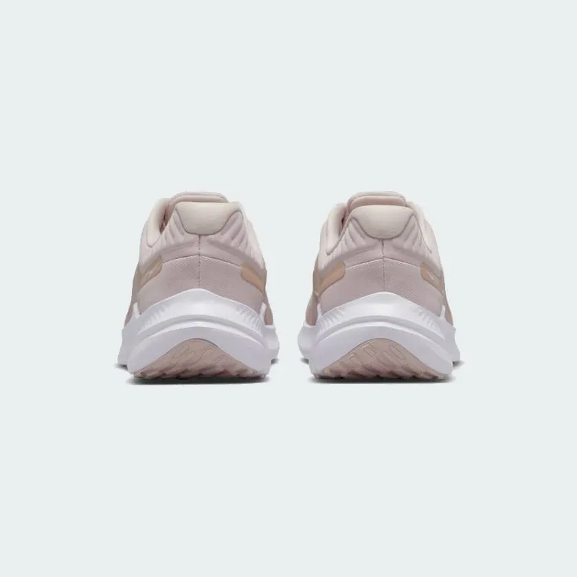 Nike Quest 5 Women's Pink Running Trainers DD9291 600 Durable tread Foam Bound Edges