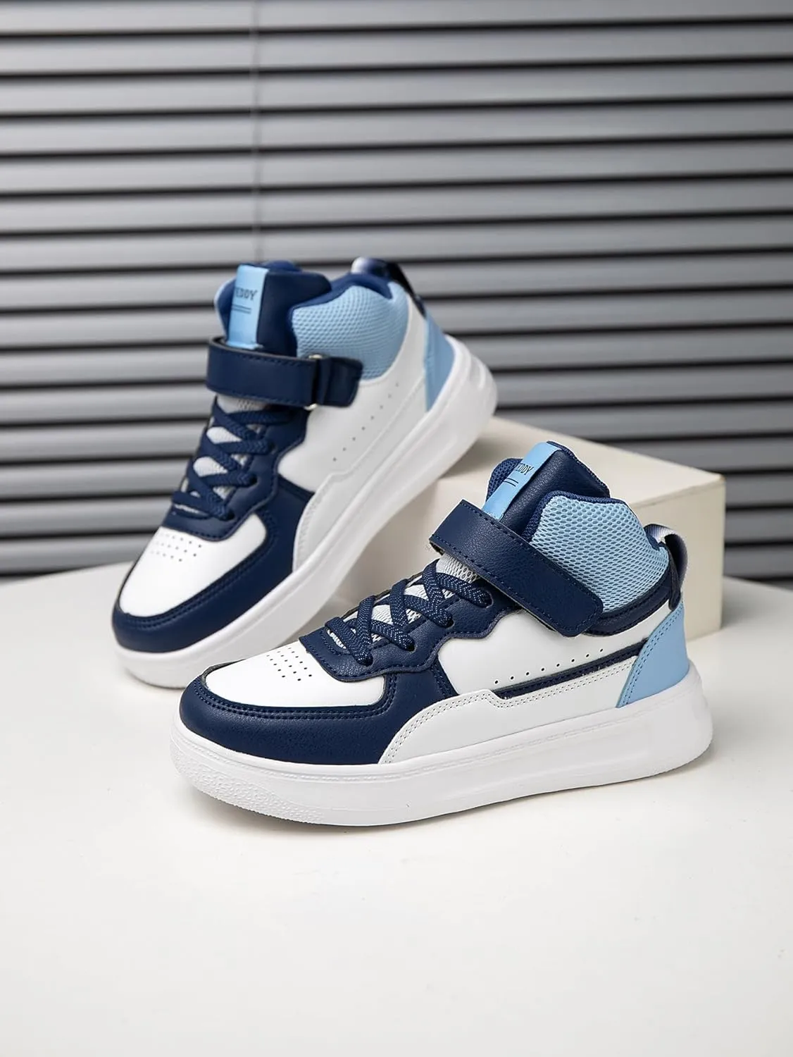 Boys Girls Sports Board Shoes with Leather Upper, Breathable Comfortable, for Basketball Running Walking Tennis Suitable for All Seasons