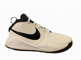 SyntheticFlexibility Nike scarpa da pallacanestro da ragazzi Team Hustle 9 AQ4224 100 bianco nero