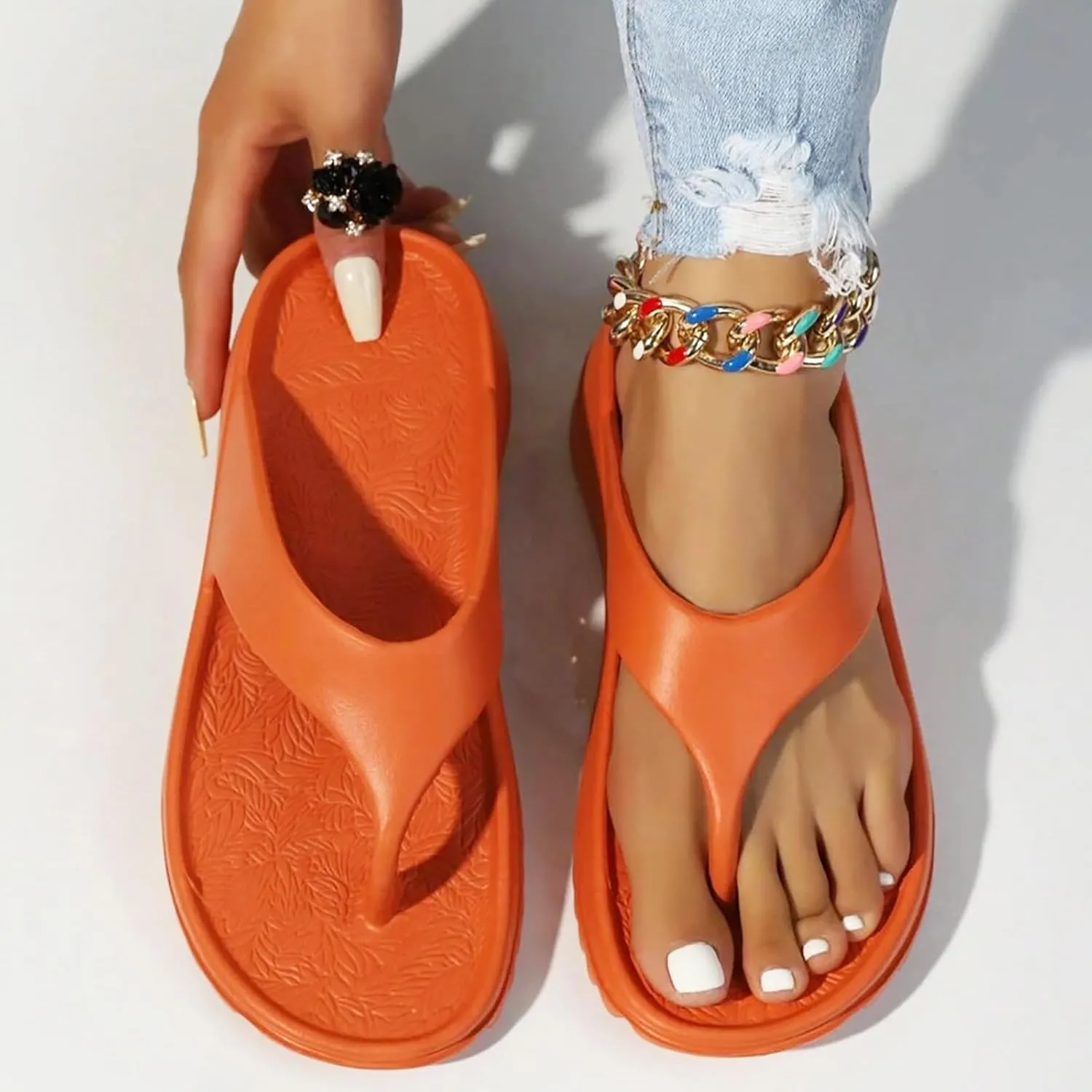 Comfortable Flip Flops for Women Summer Beach Walking Thong Sandals Arch Support Slip On Indoor Outdoor Shoes