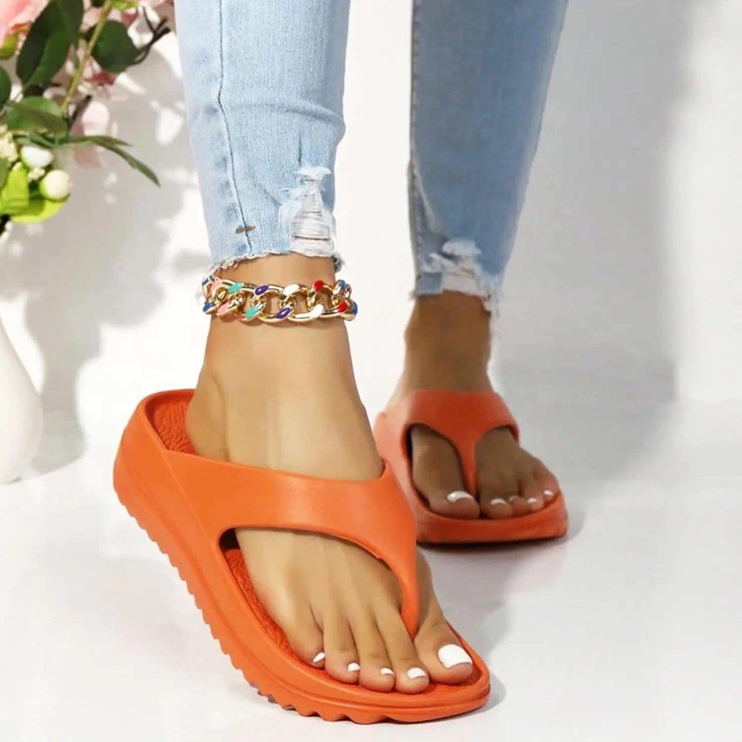 Comfortable Flip Flops for Women Summer Beach Walking Thong Sandals Arch Support Slip On Indoor Outdoor Shoes