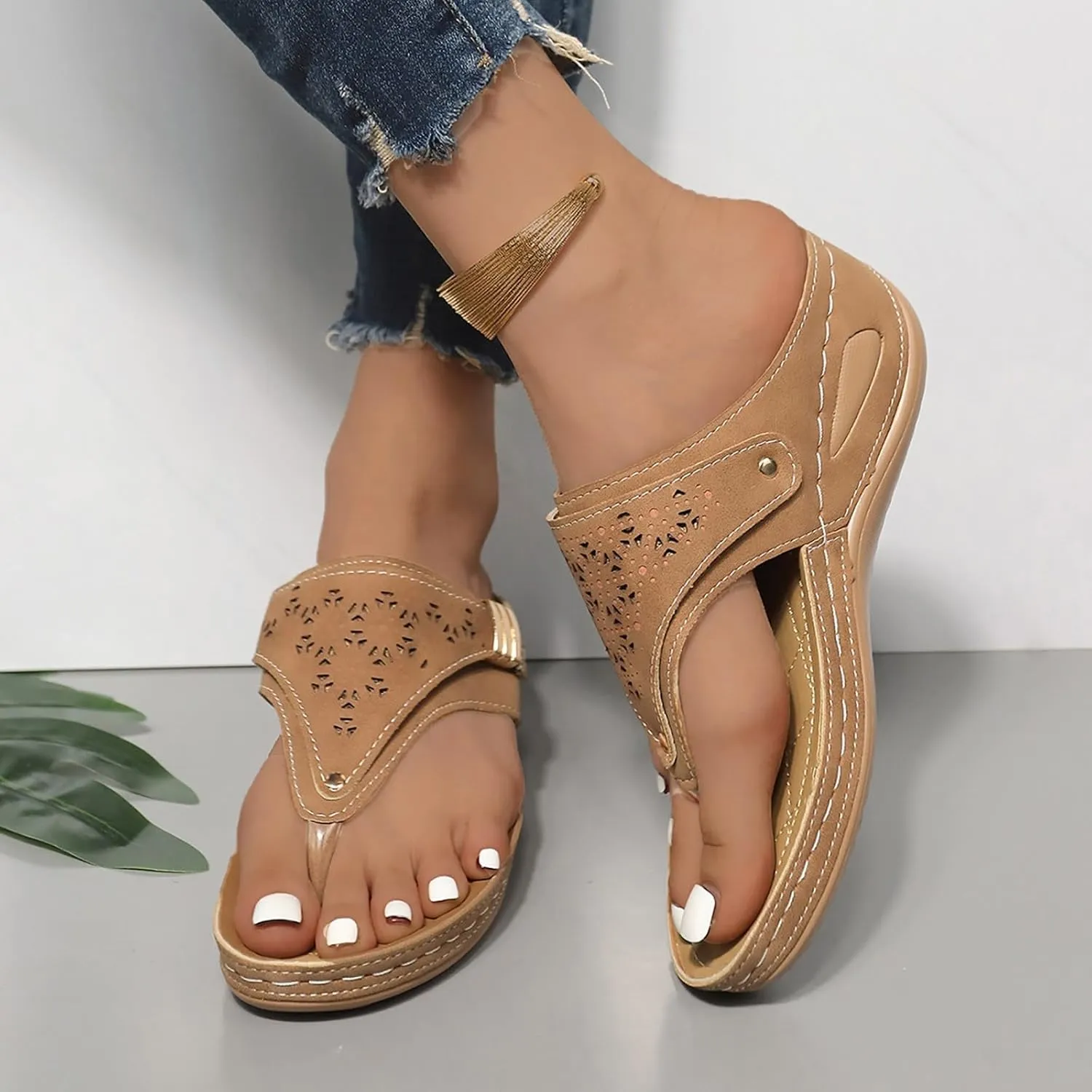Eduavar Orthopedic Sandals for Women, Womens Sandals Comfortable Flip Flops with Arch Support Summer Beach Sandals Slippers