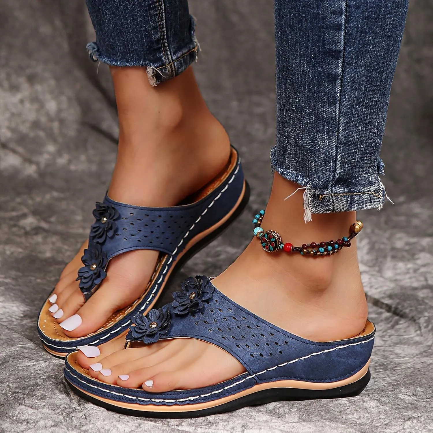 Eduavar Womens Sandals Dressy, Sandals Women Comfortable Flip Flops with Arch Support Summer Beach Sandals Slippers