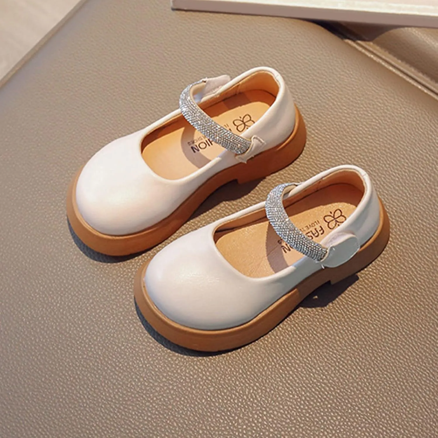 Fashion Four Seasons Children Casual Shoes Leather Shoes Thick Bottom Non Slip Hook Loop Leather Boots for Little Girls
