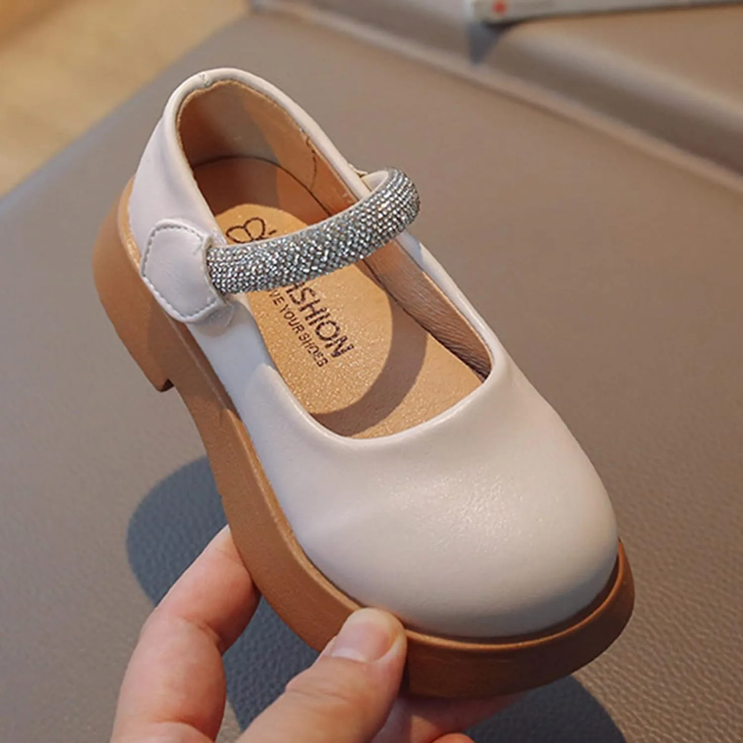 Fashion Four Seasons Children Casual Shoes Leather Shoes Thick Bottom Non Slip Hook Loop Leather Boots for Little Girls