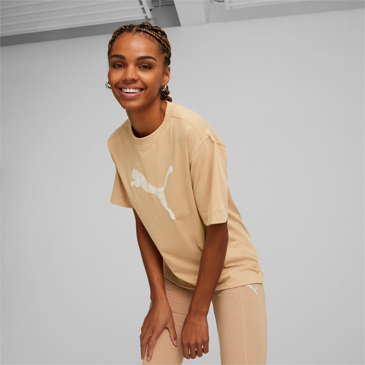 Puma T-shirt da donna manica corta Her Tee 673107-89 dusty tan Pastel color Cozy Layering