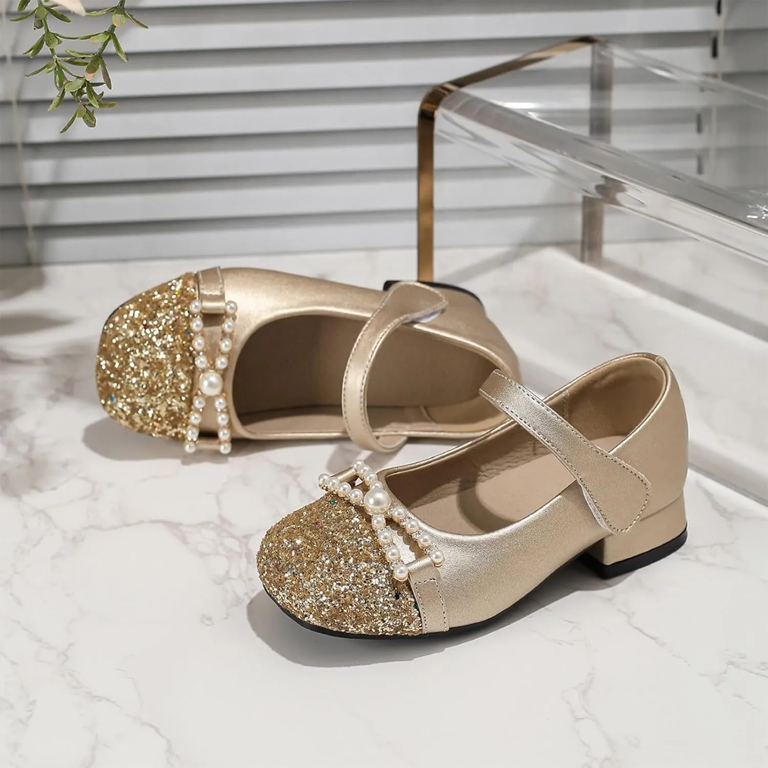 Girls Dress Shoes Chunky French Mary Jane Girls High Heel Princess Shoes Summer Shallow Mouth Round Head Versatile Children's Small Leather Leather and Glitter Straps