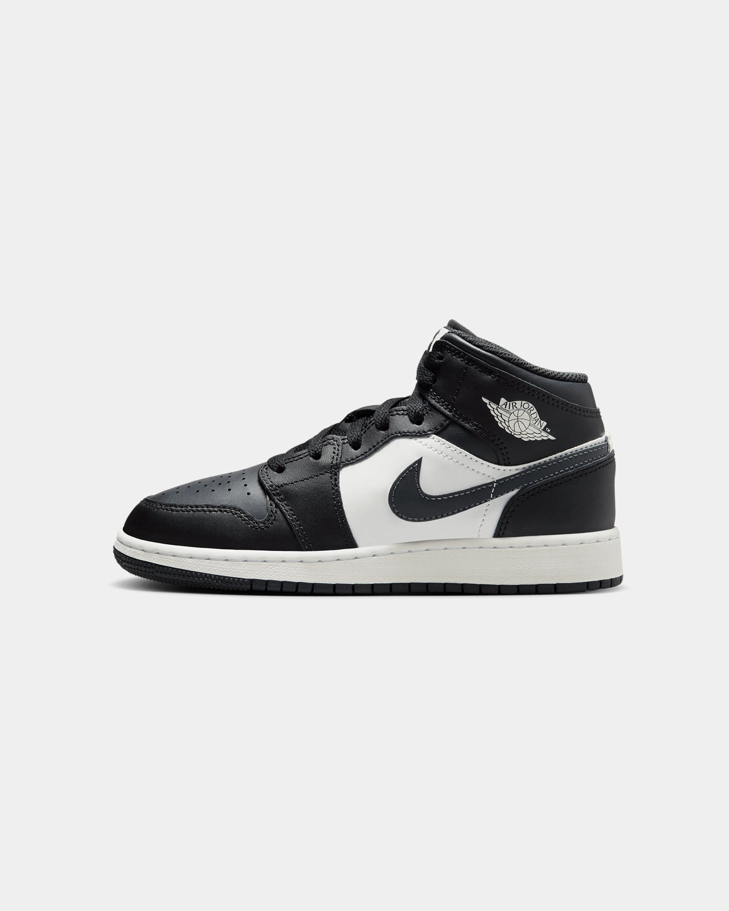 Jordan Kids' Air Jordan 1 Mid (GS) Black/White Responsive Support Multi Outfit
