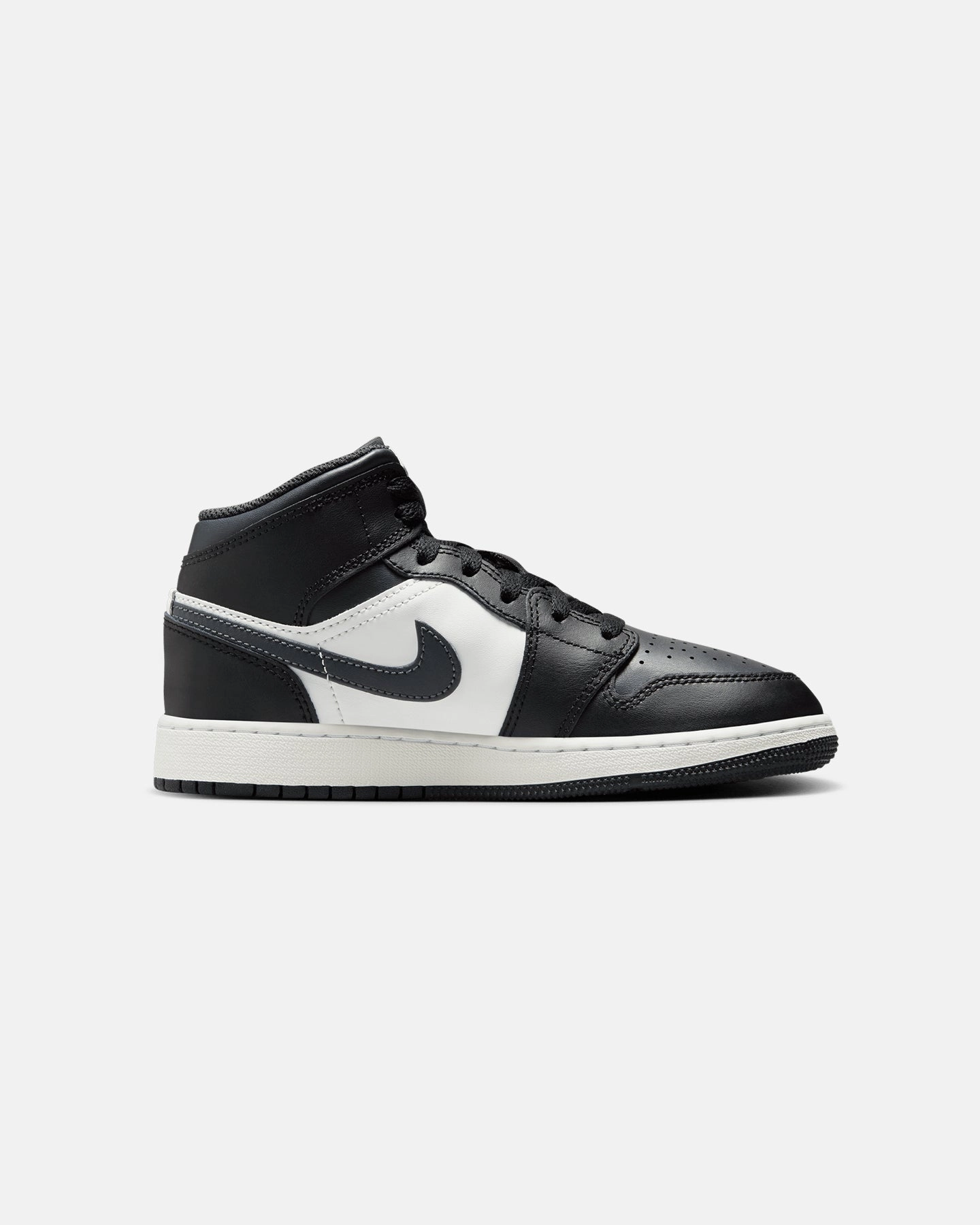 Jordan Kids' Air Jordan 1 Mid (GS) Black/White Durable Binding Vegan Leather Alternatives