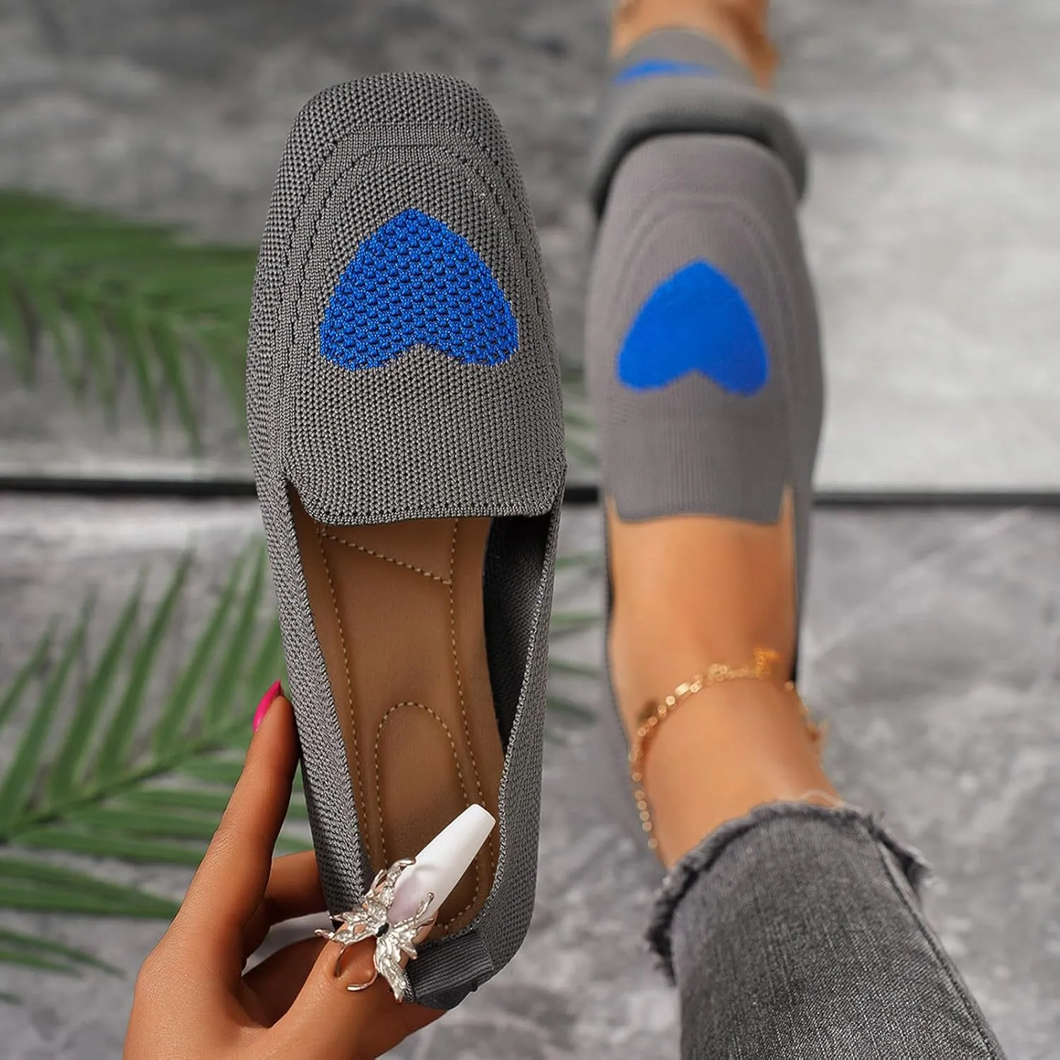 Ladies Casual Solid Color Love Mesh Breathable Fly Weave Shallow Mouth Flat Shoes Single Shoes Soybean Shoes Casual Shoes Arches Sandals