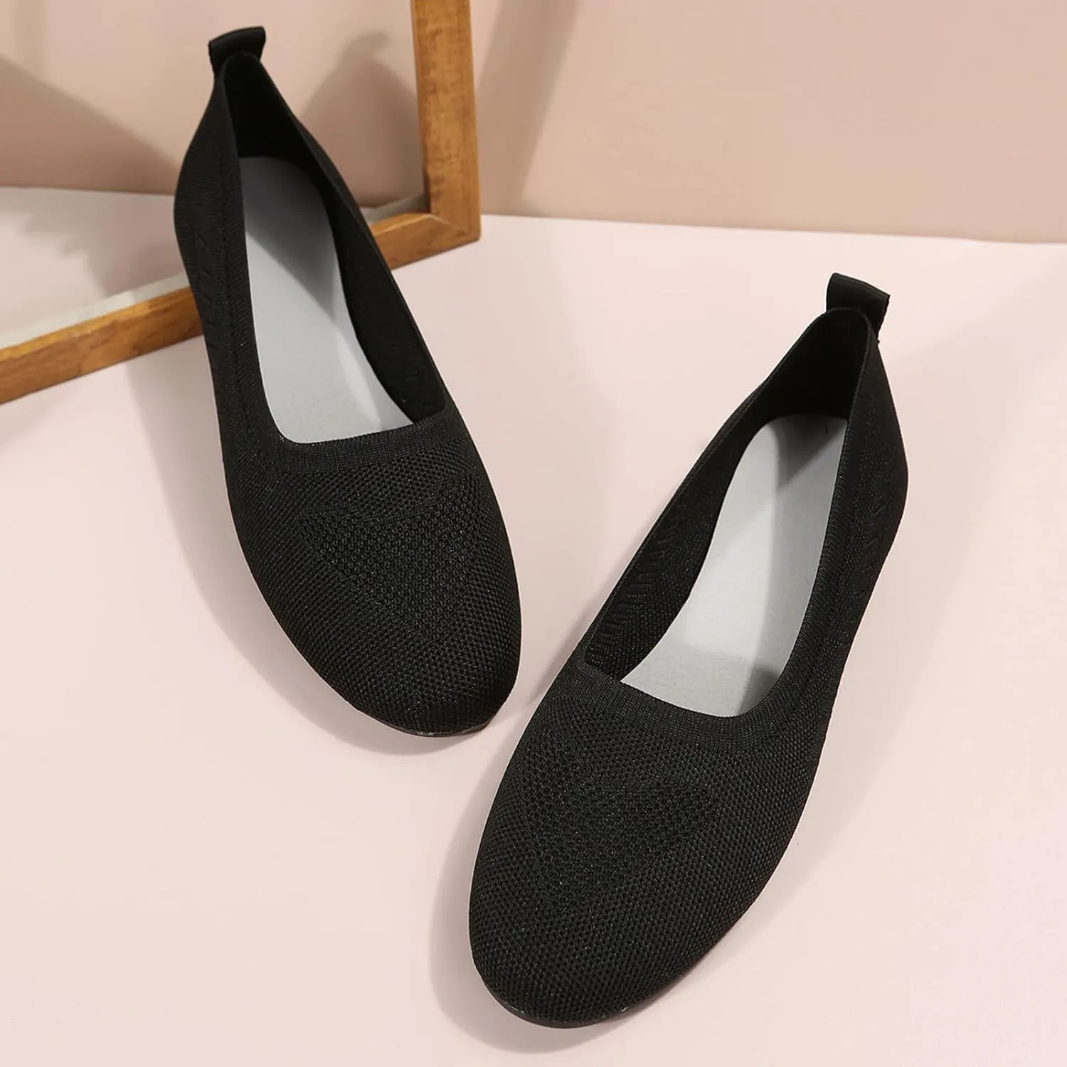 Ladies Fashion Solid Color Breathable Mesh Shallow Mouth Comfortable Flat Casual Shoes Women's Casual Shoes Slip on