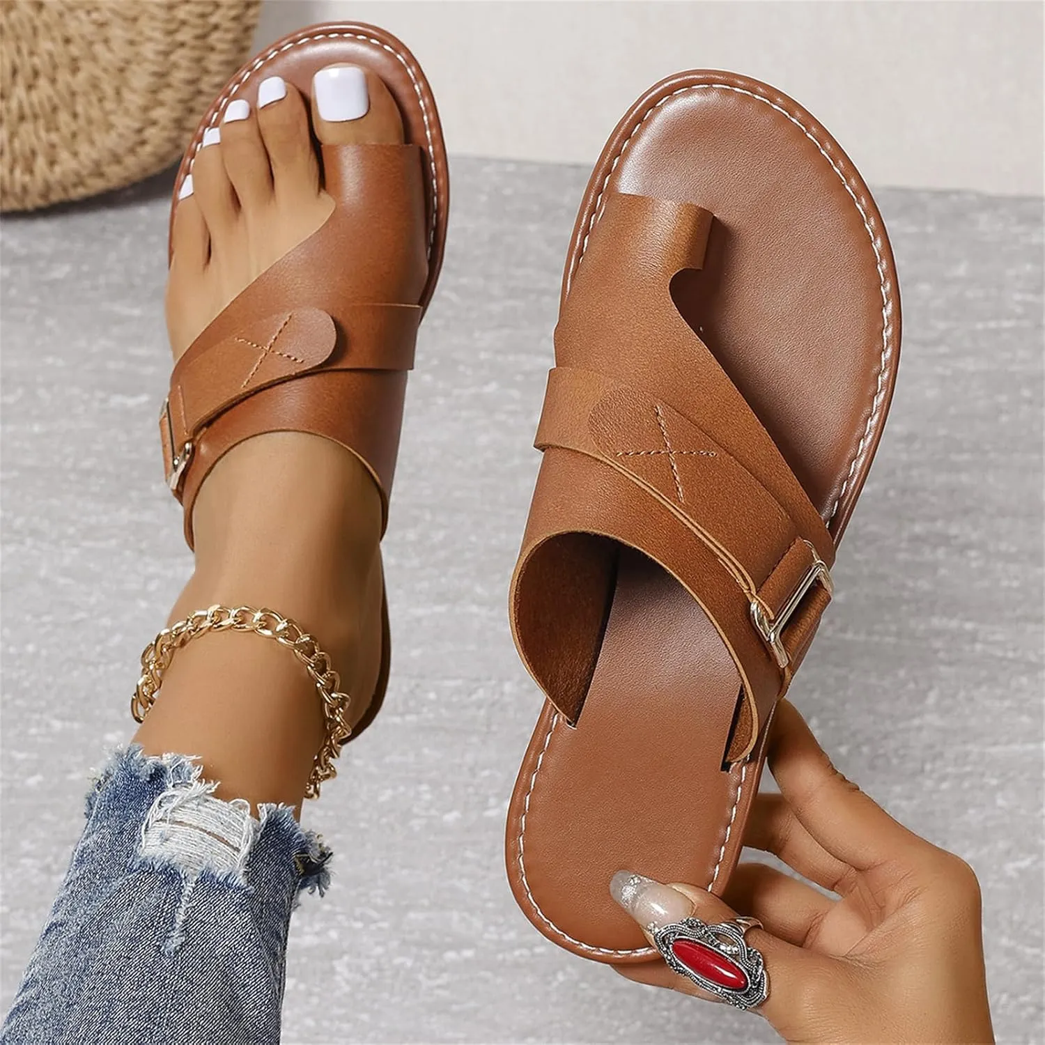 Leather Flat Sandals for Women Open Toe Ring Loop Strap Flip Flops Clip Toe Slip on Slide Sandals, Bunion Correction Leather Slippers Casual Outdoor Fashion Non Slip Footwear