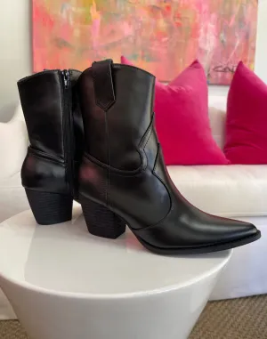 Matisse Bambi Boots- Black