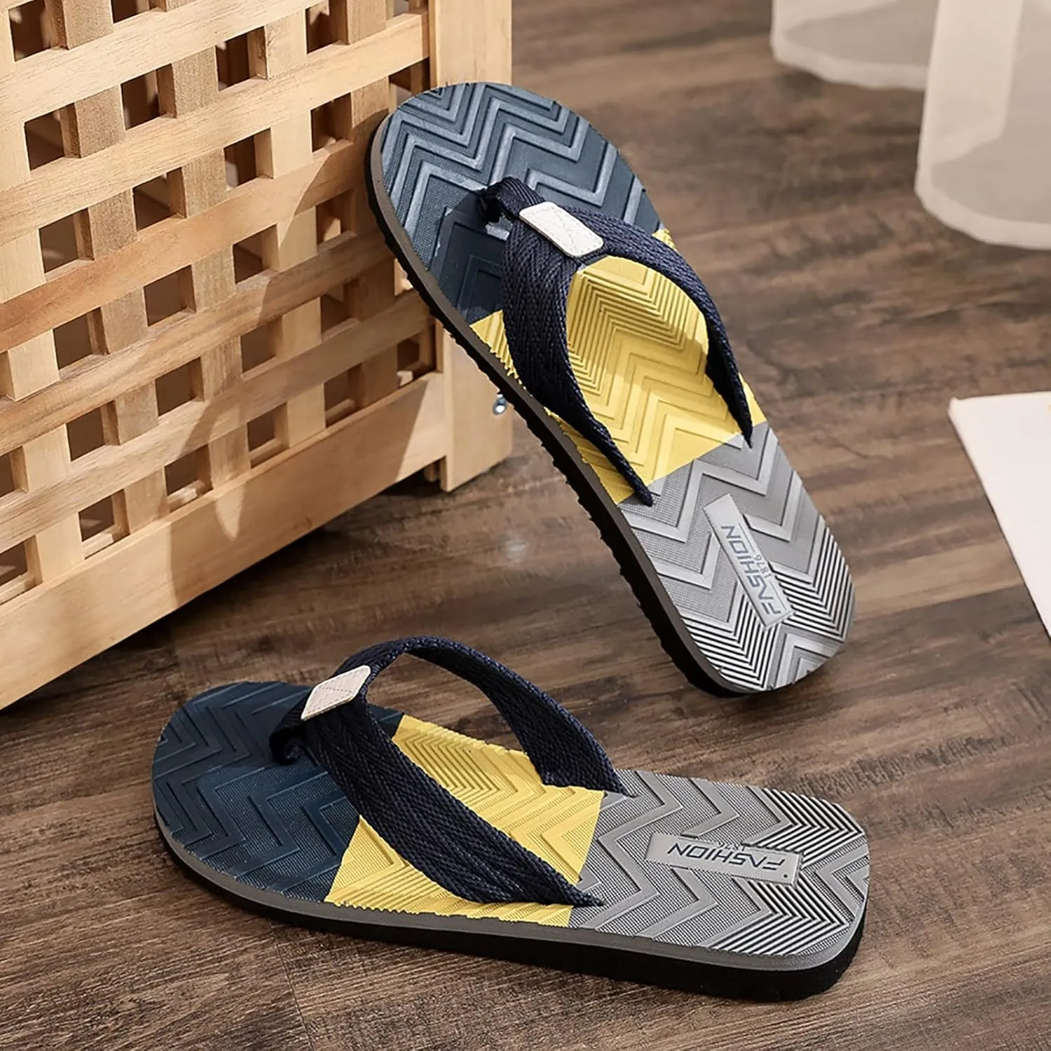 Men Classical Comfortable Flip Flop Fashion Sandals Slide Sandals Beach Slippers Air Walk Flip Flops