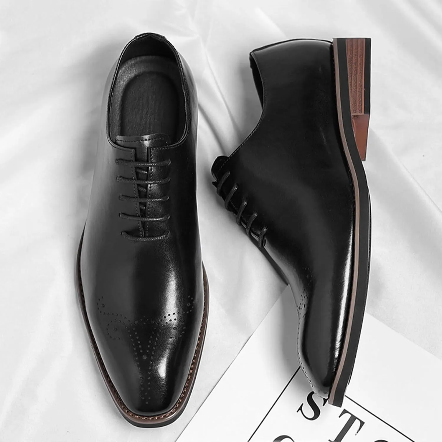 Men's Leather Brogue Dress Oxford Shoes Fashion Perforated Classic Business Formal Shoes Retro Derby Oxfords