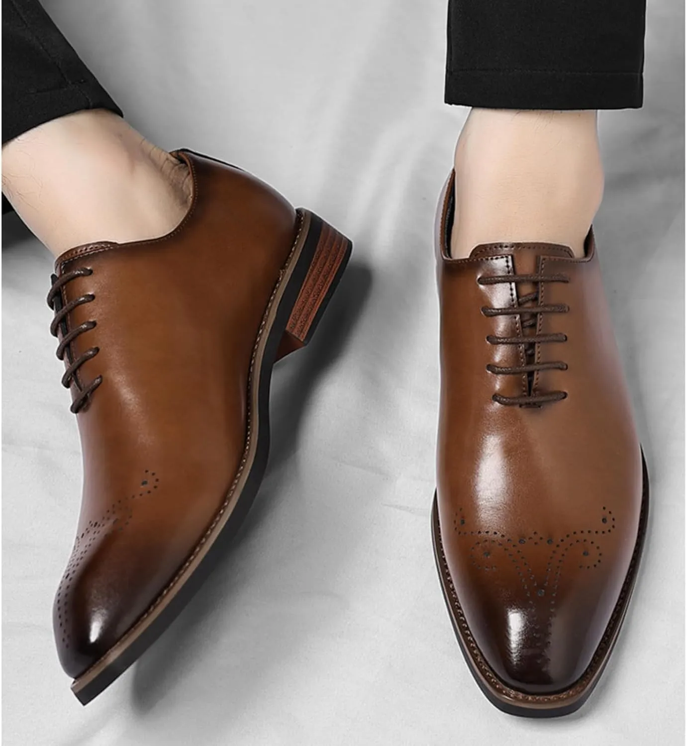 Men's Leather Brogue Dress Oxford Shoes Fashion Perforated Classic Business Formal Shoes Retro Derby Oxfords
