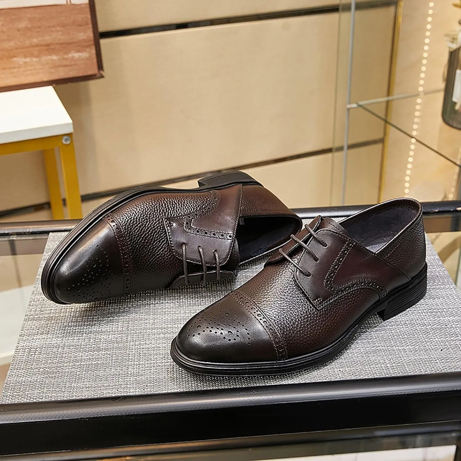 Men's Leather Oxford Shoes, Anti-Slip Lightweight Classic Lace-Up Formal Shoes for Work, Dating, Outdoor
