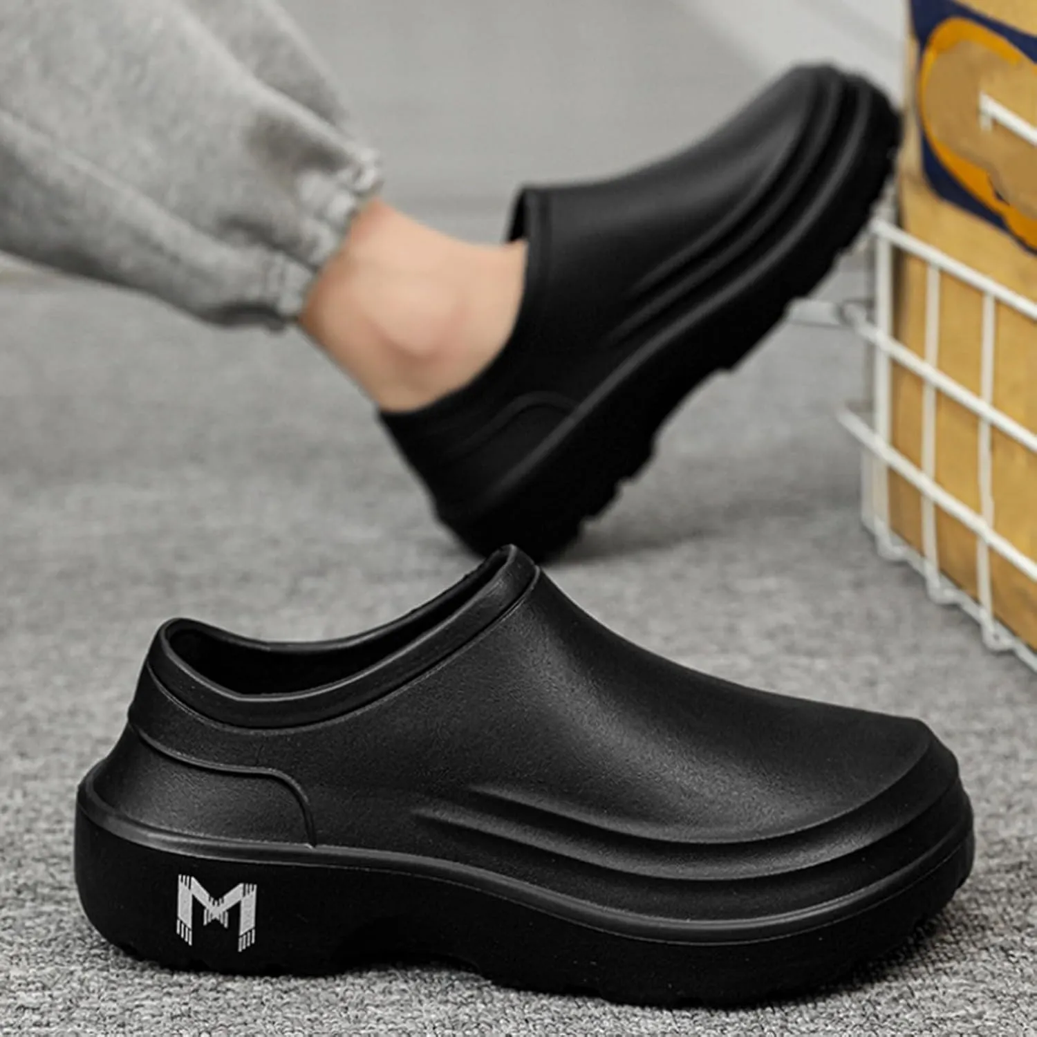 Mens Walking Sandals with Arch Support Men's Non Slip Close Toe Beach Sandals Summer Vacation Lightweight Slip on Barefoot Shoes Outdoor Sports Sandal for Men Soft Thick Sole Outdoor Slippers