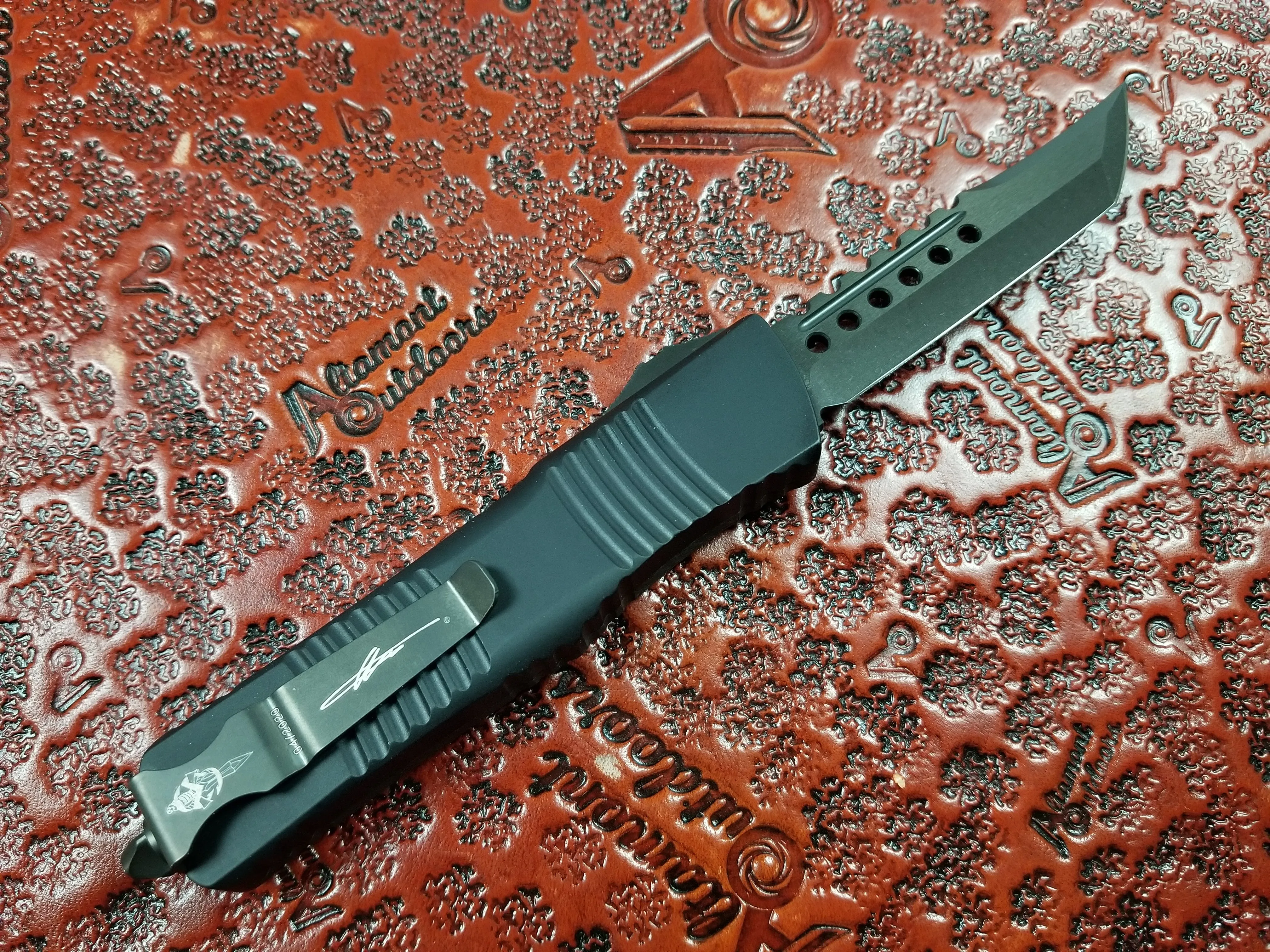 Microtech Combat Troodon HELLHOUND DLC Carbon Fiber 219-1DLCCFTS