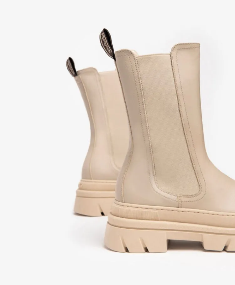 NeroGiardini beige leather hightop Chelsea boots