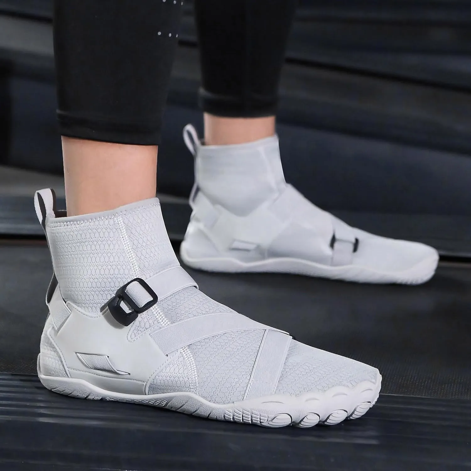 New Men's and Women's High Top River Tracing Shoes for Cycling Fitness Yoga Beach Walking Surfing Women Sandals Size 6