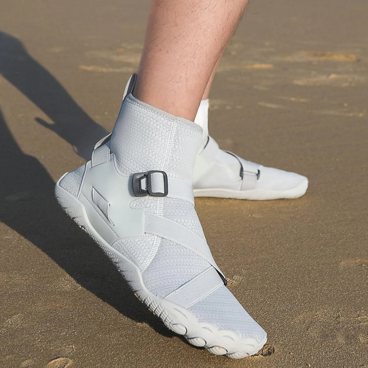New Men's and Women's High Top River Tracing Shoes for Cycling Fitness Yoga Beach Walking Surfing Women Sandals Size 6