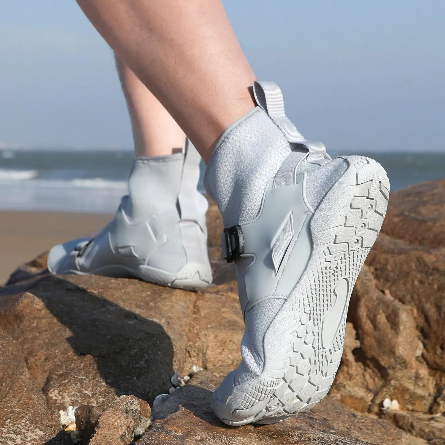 New Men's and Women's High Top River Tracing Shoes for Cycling Fitness Yoga Beach Walking Surfing Women Sandals Size 6