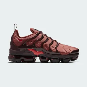 muddy terrain Nike Air VaporMax Plus Women's AO4550 201