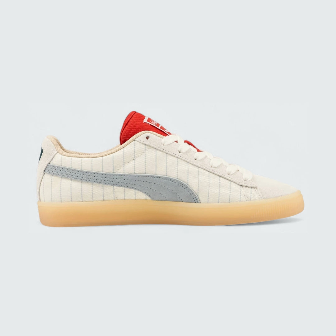 formal - looking running shoes Puma Suede x Coca-Cola Unisex White Trainers 387049-01