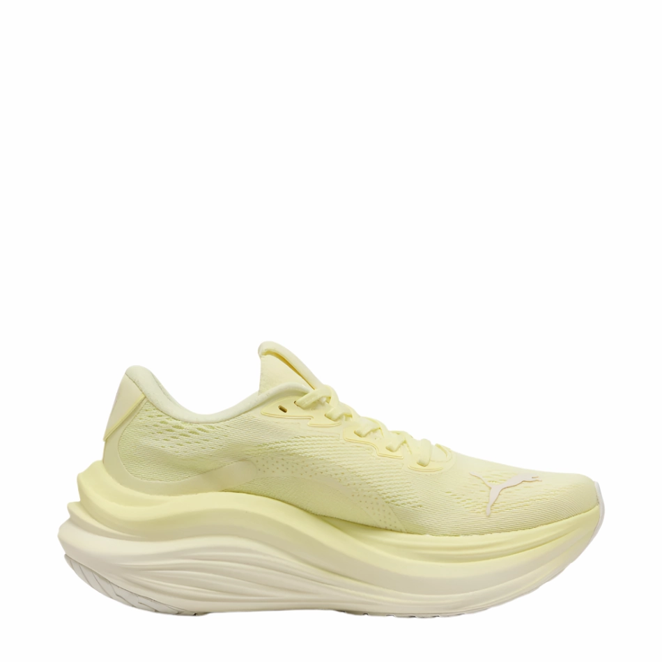 PUMA Women's MagMax NITRO Running Shoes in Gold Moon AW25 Breathable Outsole Light   Sensing
