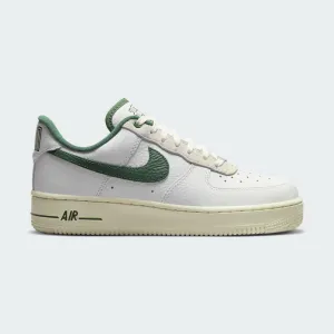 Rebound Axis Pivot monochromatic shoe look Nike Air Force 1 '07 LX Women's DR0148 102