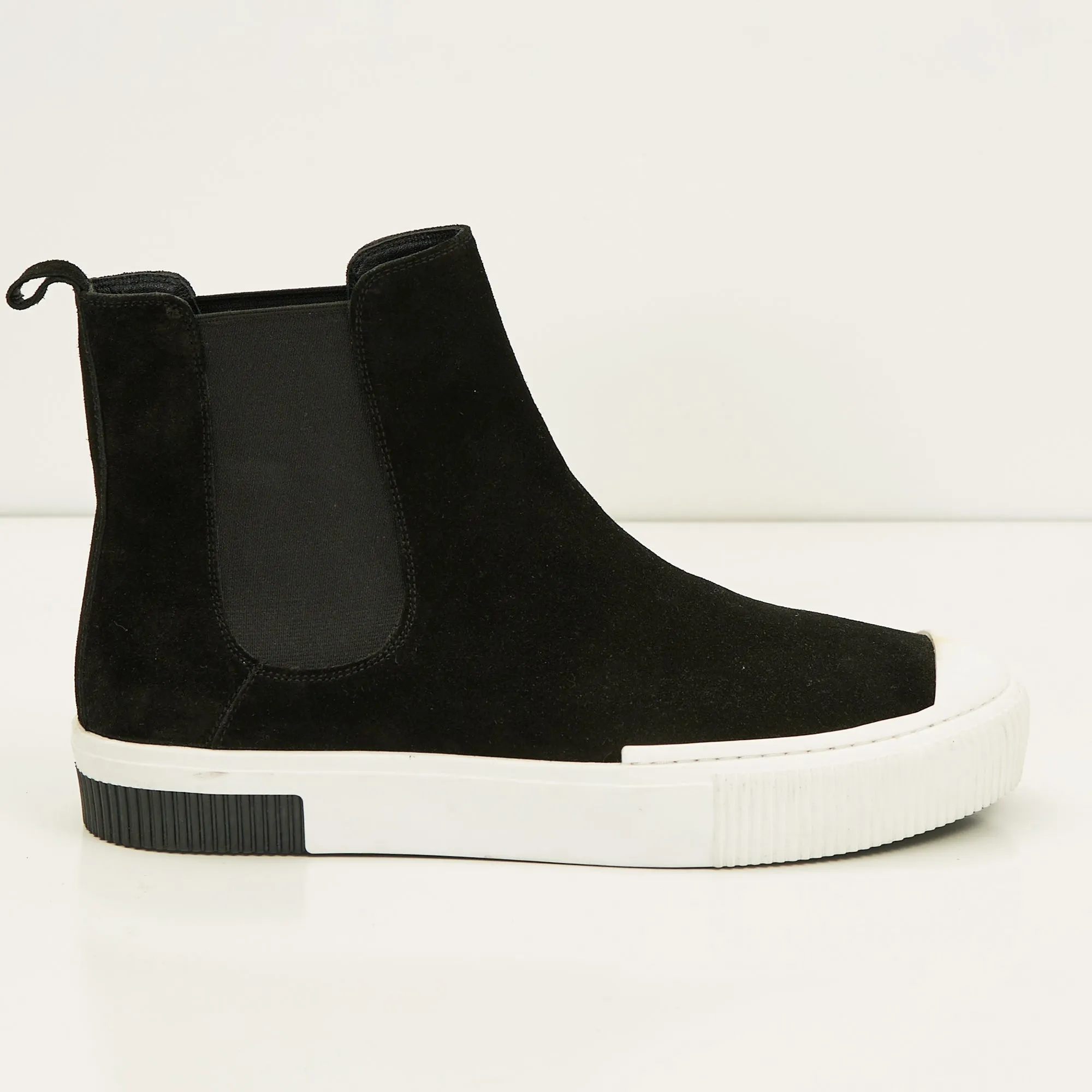 THE KING - Suede Leather and Rubber Sole Chelsea Boots - Black