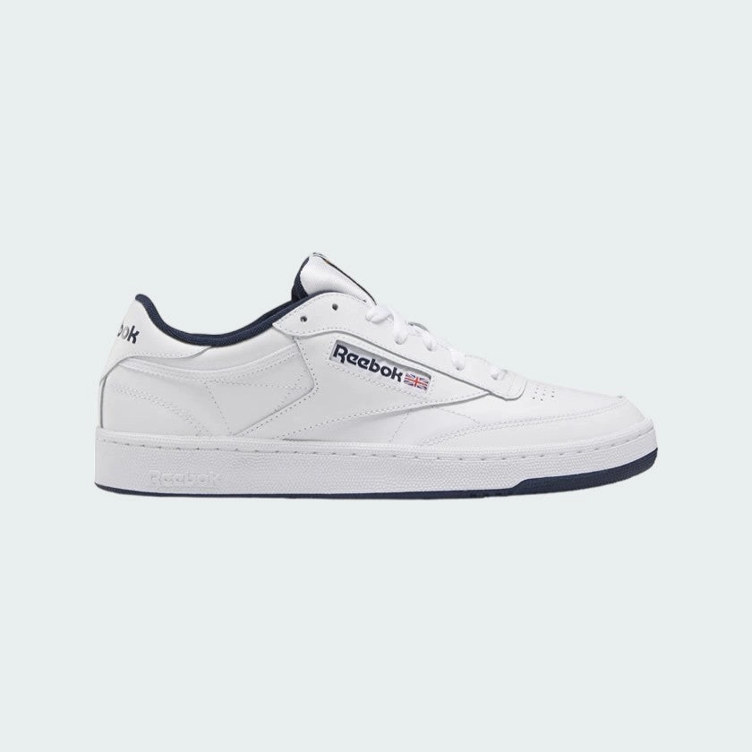 perforated - design running efficiency Reebok Classic Club C 85 Unisex Trainers White AR0457