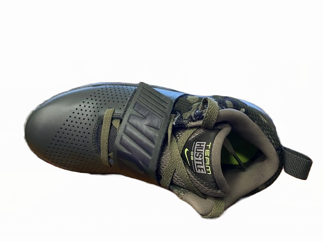 Energy Propulsion Plate Nike scarpa da basket da junior Team Hustle 8 881941 301 olive