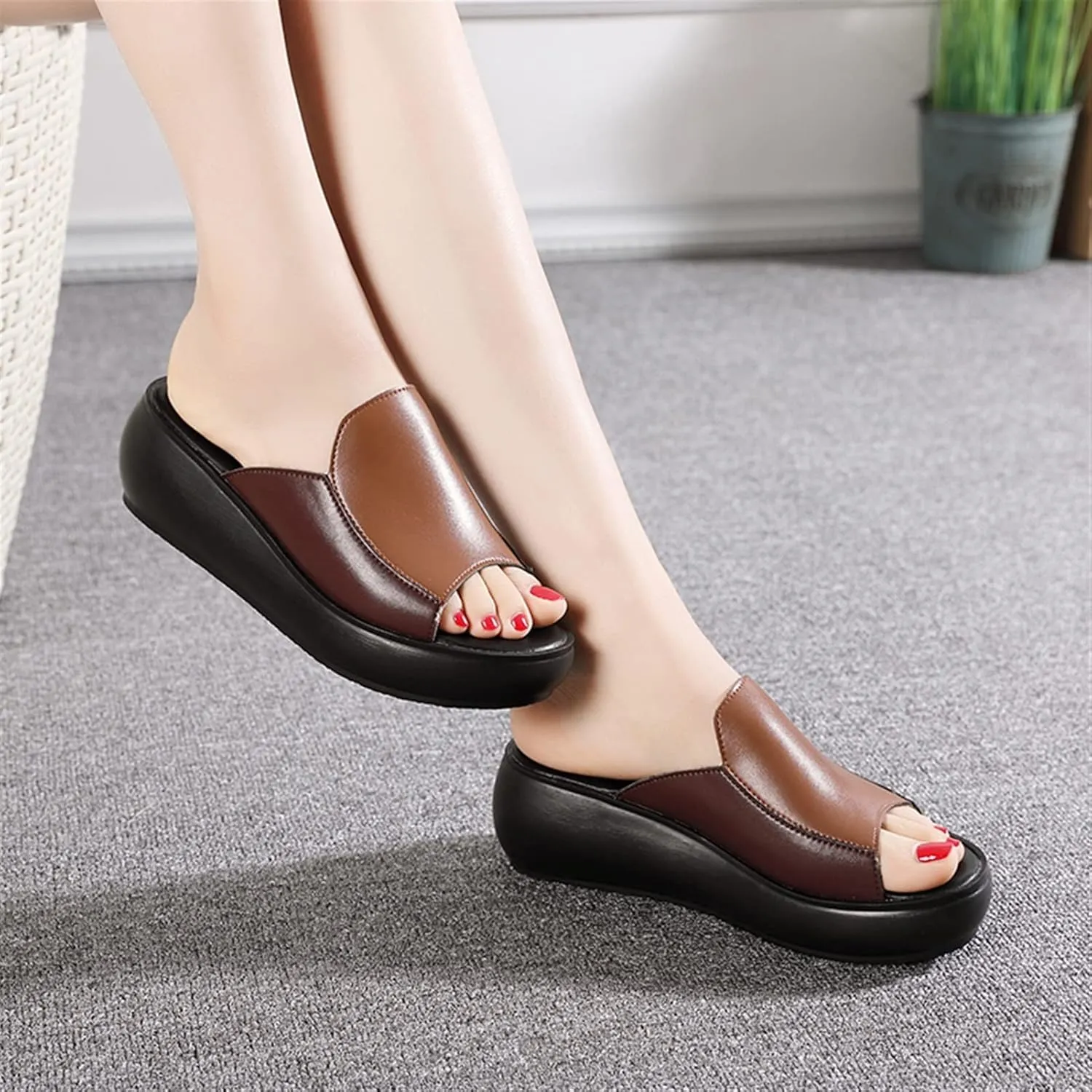 Women Genuine Leather Slipper Simple Elegant Platform Leather High Heels Peep Toe Sandals Thick-Soled Middle-Aged Leather Slippers (Color : Brown, Shoe Size : 6.5)
