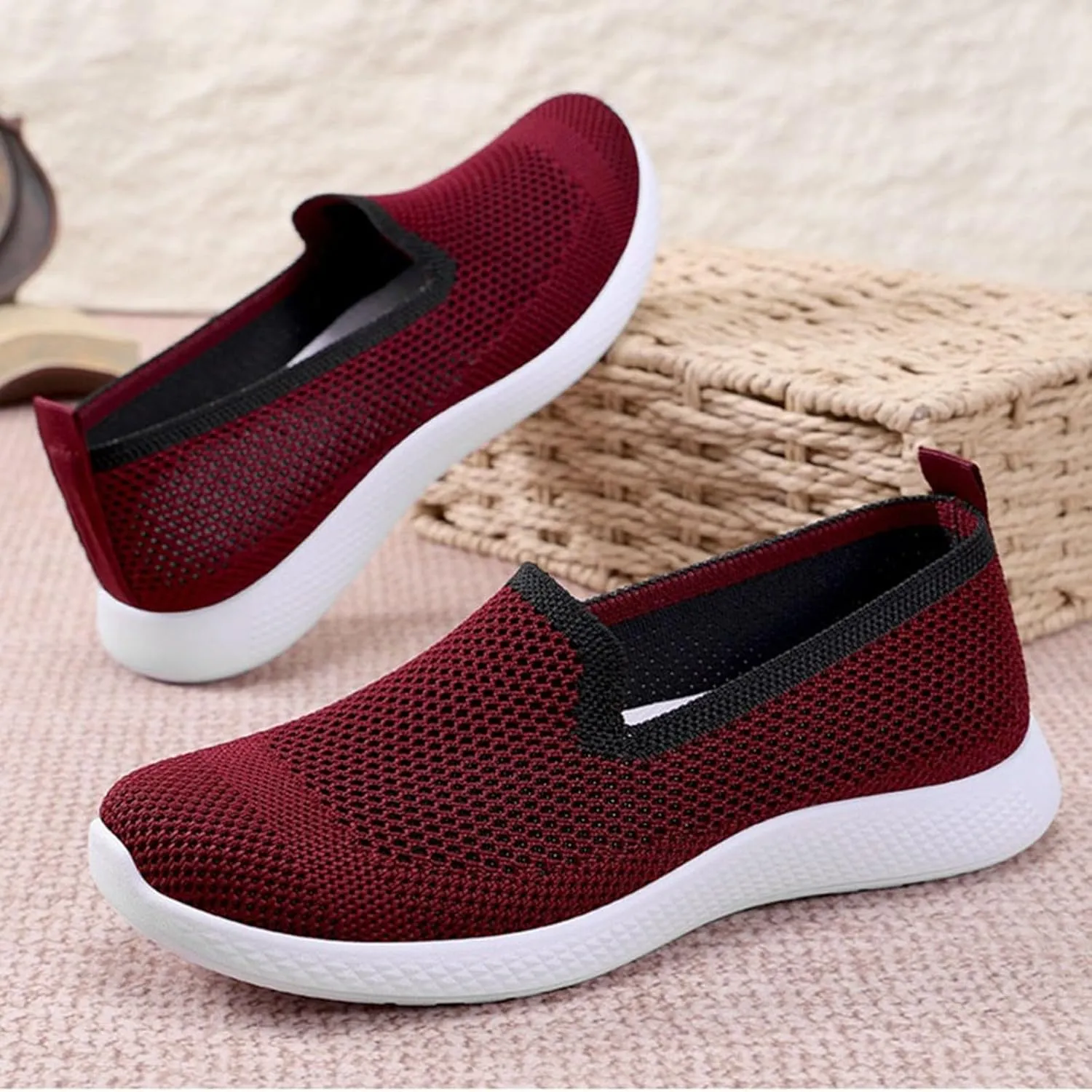Women's Casual Shoes Comfortable Slip On Footwear Daily Wear Breathable Mesh Design Casual Slip on Tennis Shoes