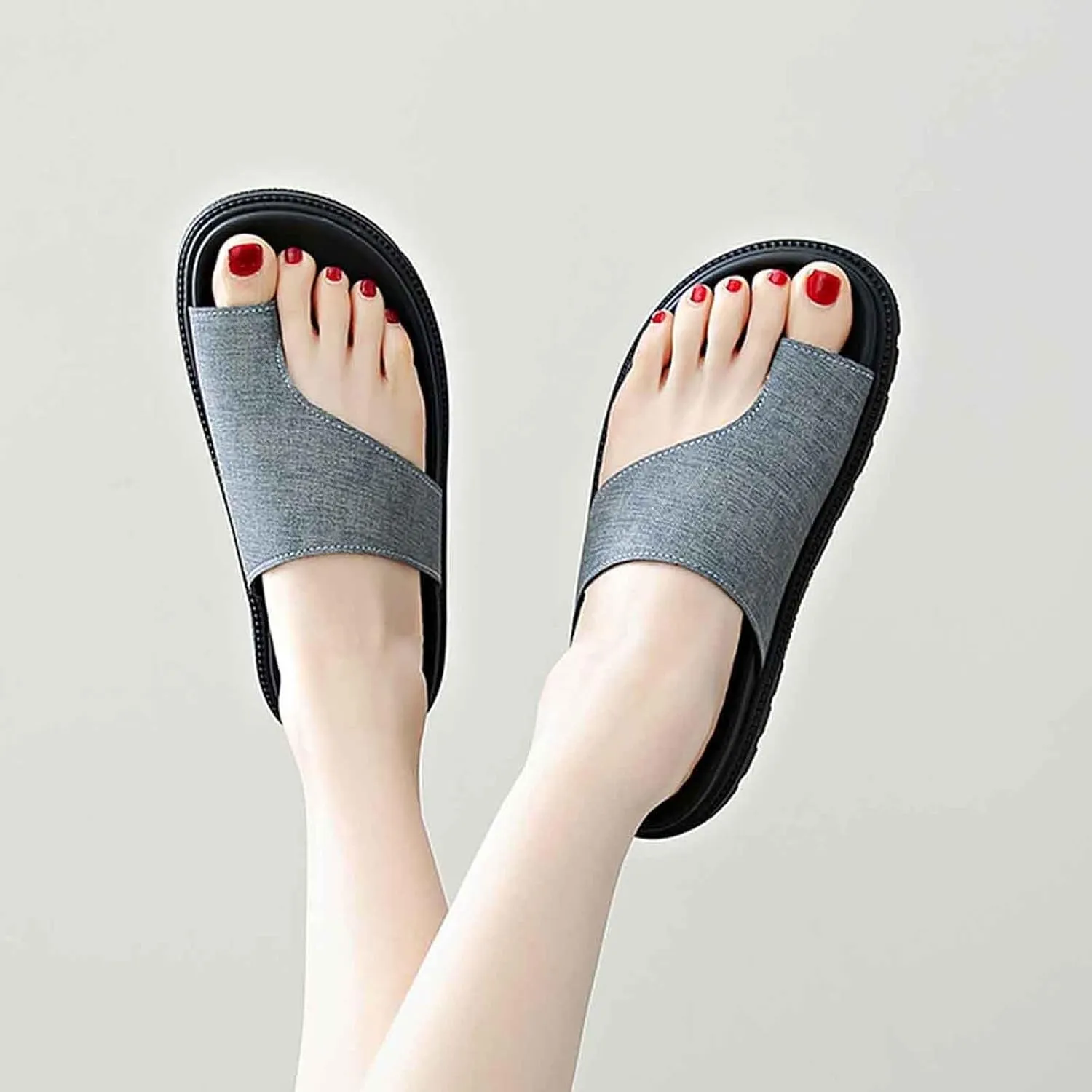 Women's Comfortable Thick Sole Flip Flops Summer Beach Sandals Casual Outdoor Slip On Slippers for Walking Travel
