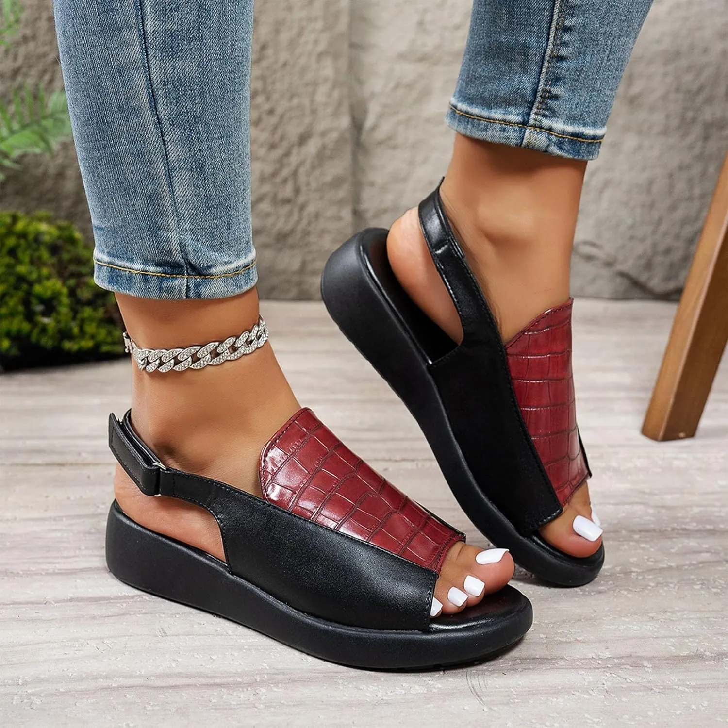 Women's Low Wedge Sandals Vintage Open Toe Flat Sandals with PU Leather Upper Walking Sandal for Summer Y2K Slip ons