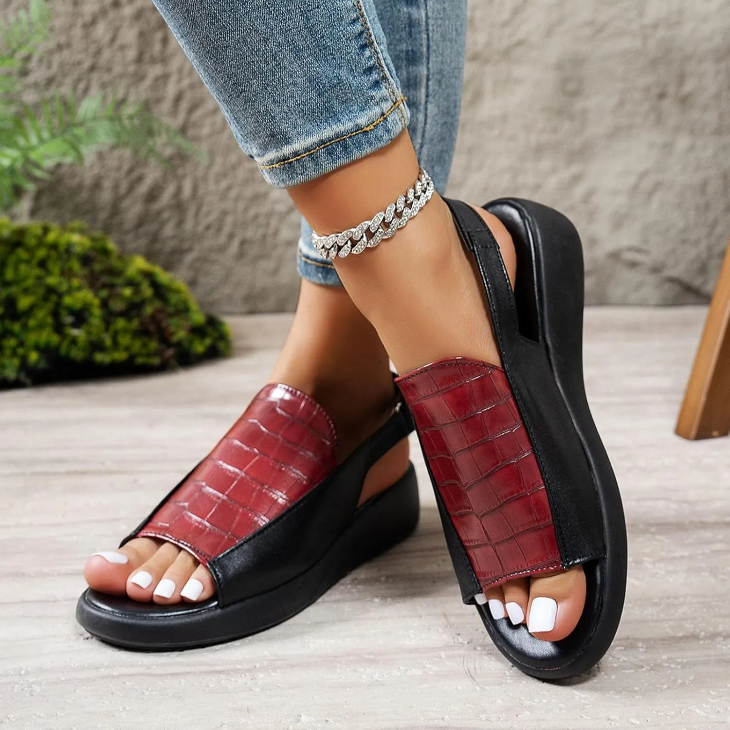 Women's Low Wedge Sandals Vintage Open Toe Flat Sandals with PU Leather Upper Walking Sandal for Summer Y2K Slip ons