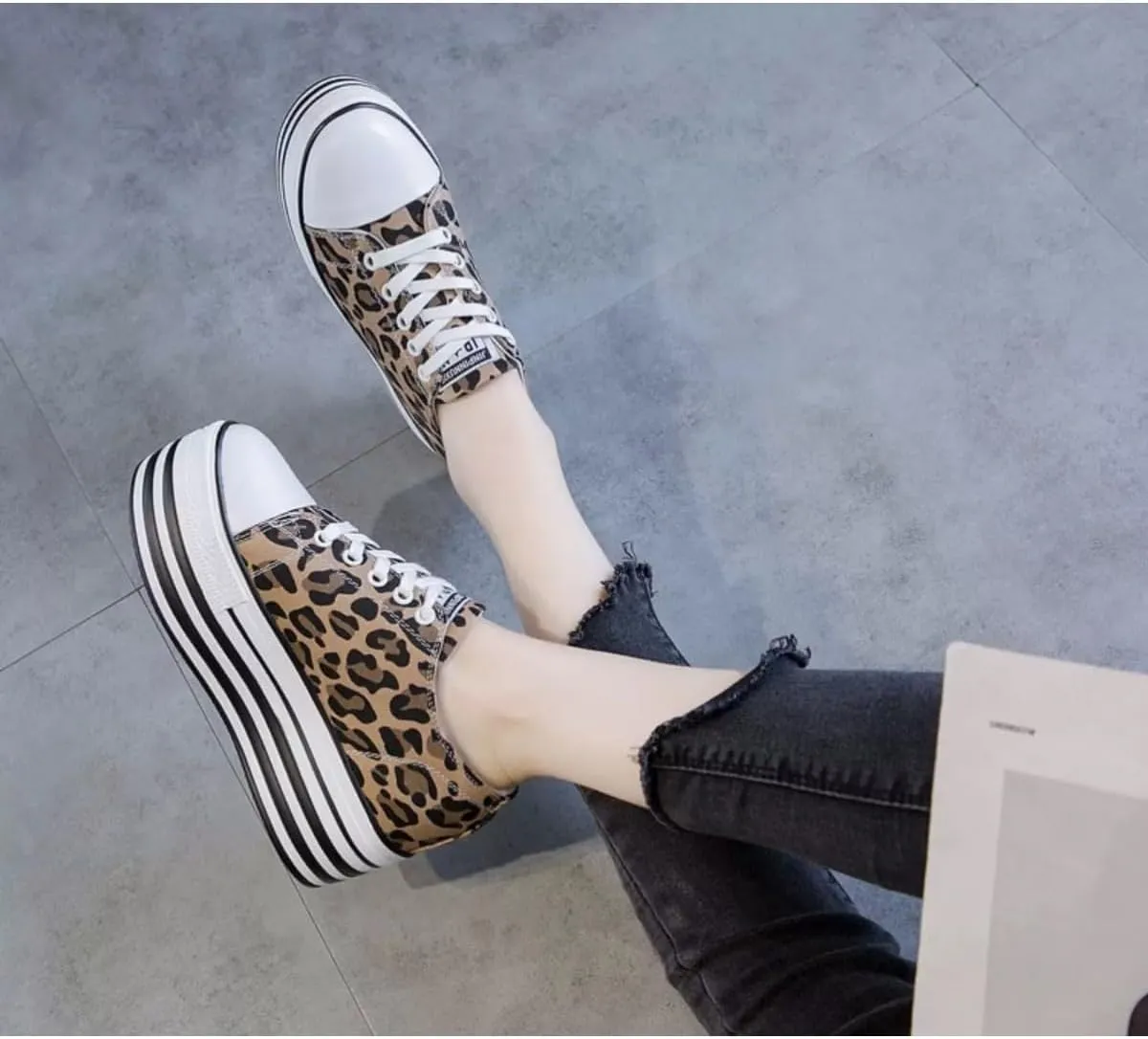 Womens Platform Canvas Shoes Low Top Canvas Sneakers Lace-up Fashion Casual Shoes for Women