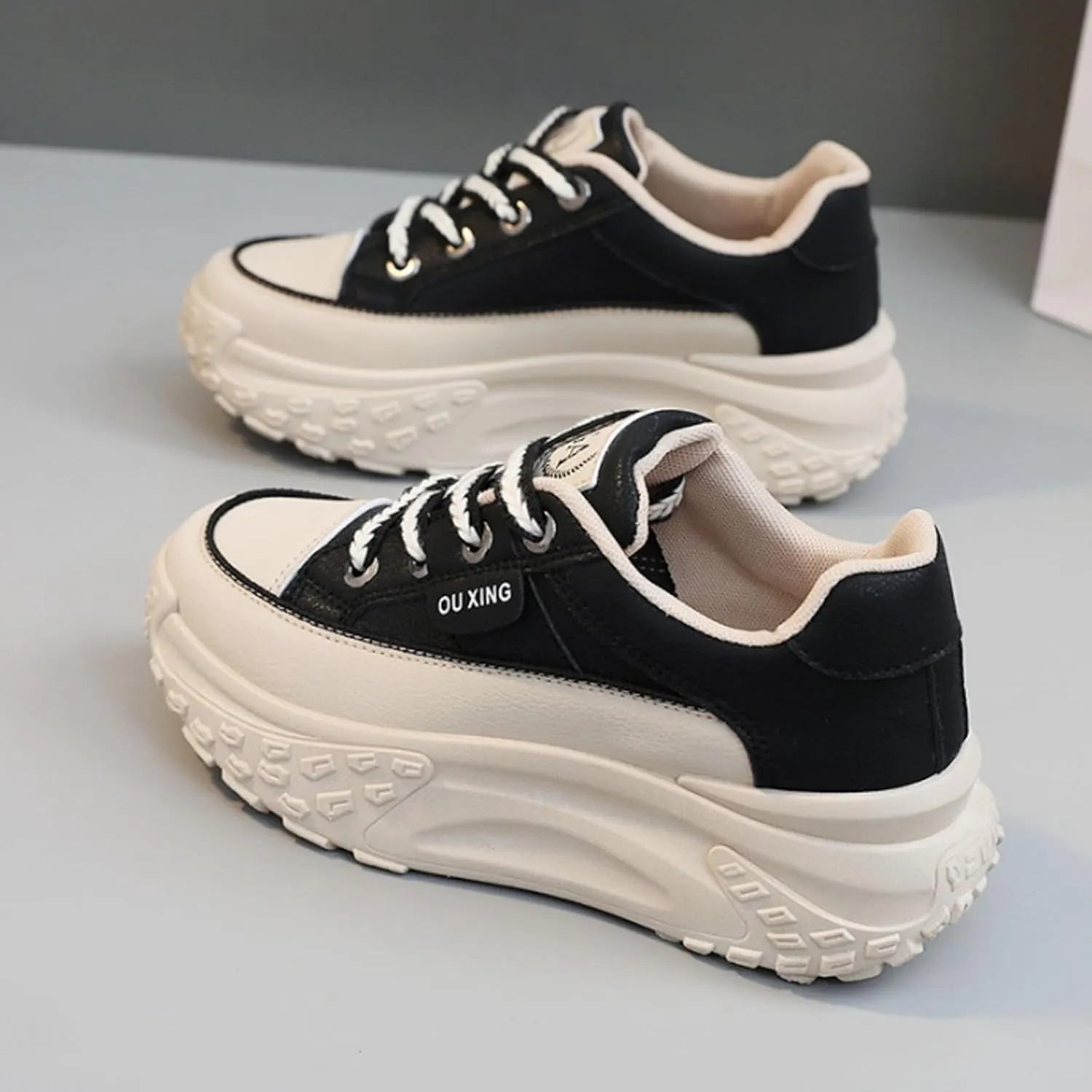 Women's Platform Chunky Sneakers 2025, Women's Fashion Sneakers Canvas Platform Shoes for Women Black Casual Tennis Shoes Comfortable Walking Shoes for Women Lace Up Sneakers 