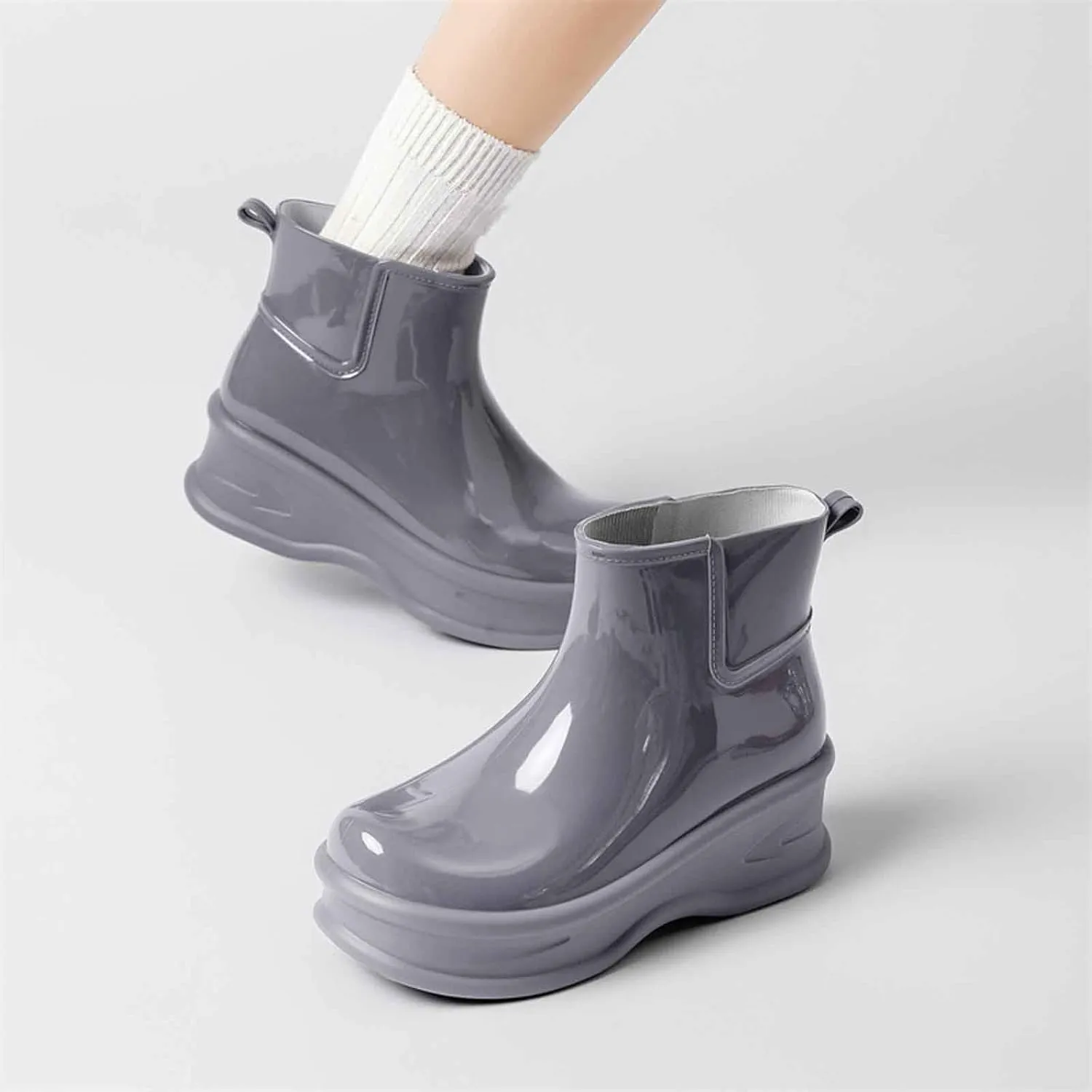 Women's Short Rain Boots Rubber Waterproof Garden Boots Elastic Slip On Insulated Rain Shoe for Outdoor Work Sole