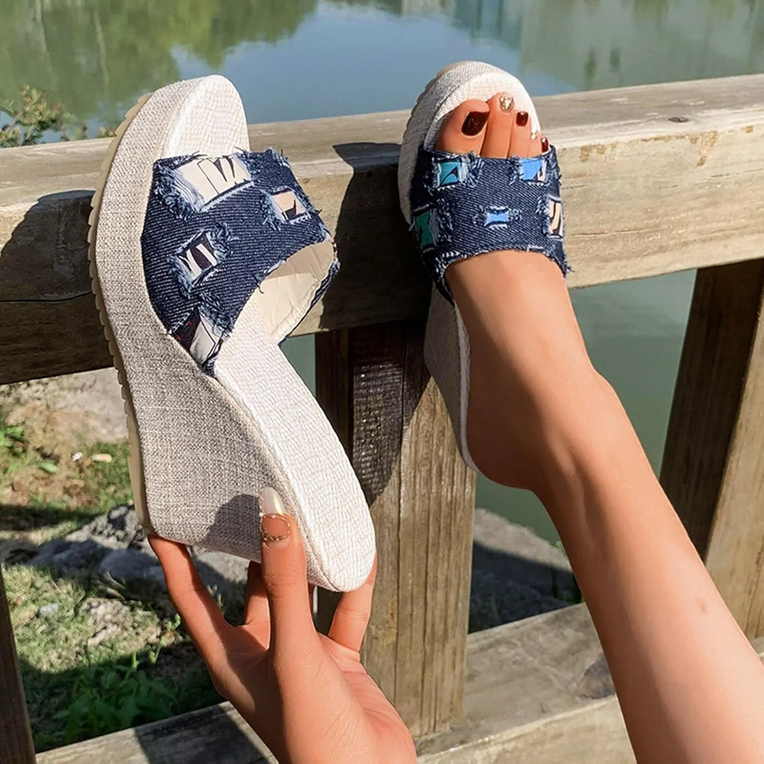 Women's Temperament Platform Sandals Summer Beach Walking Cushion Sandals Fashion Beach Slides